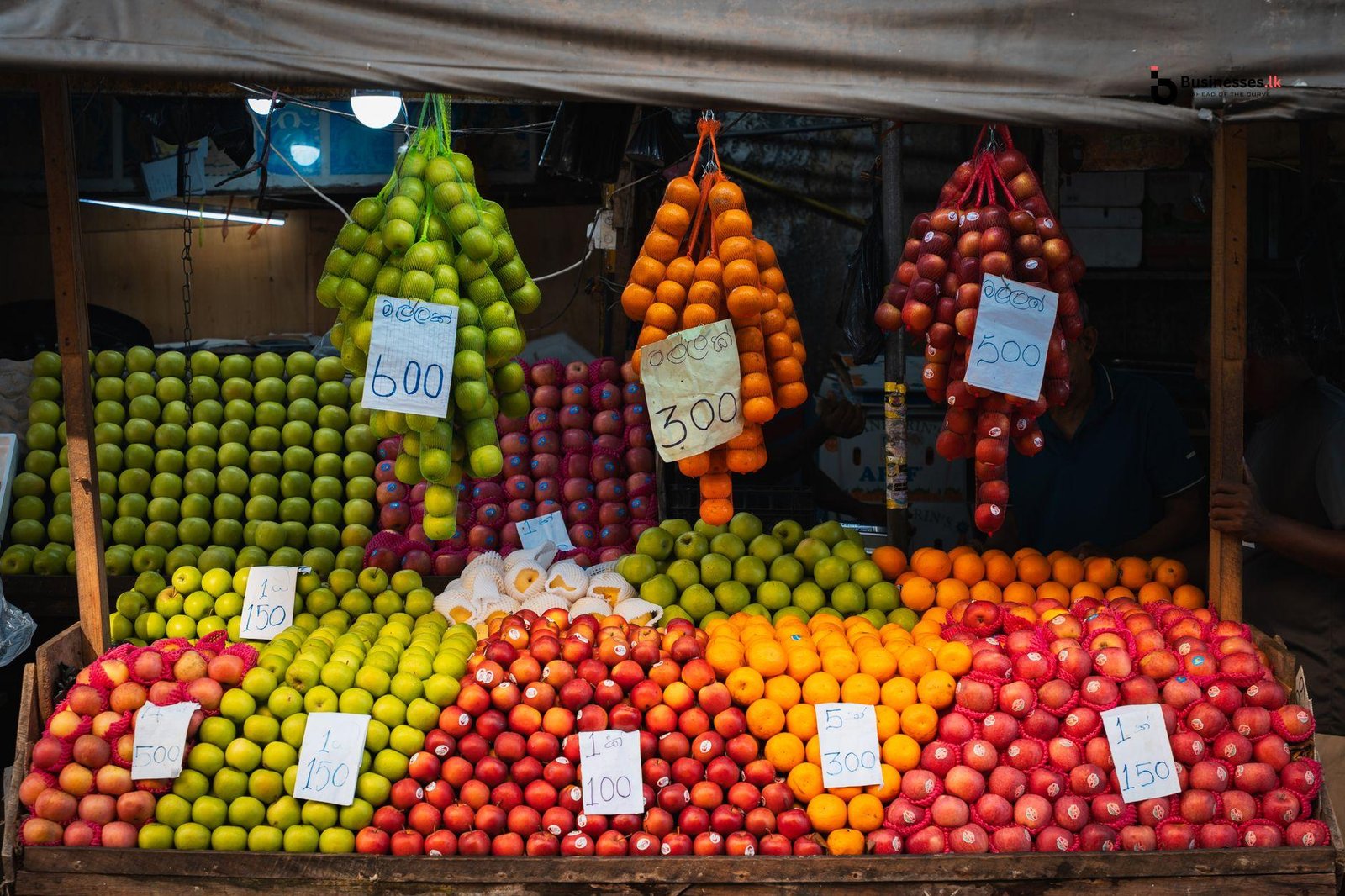 difference between branding and marketing for Sri Lankan SMEs